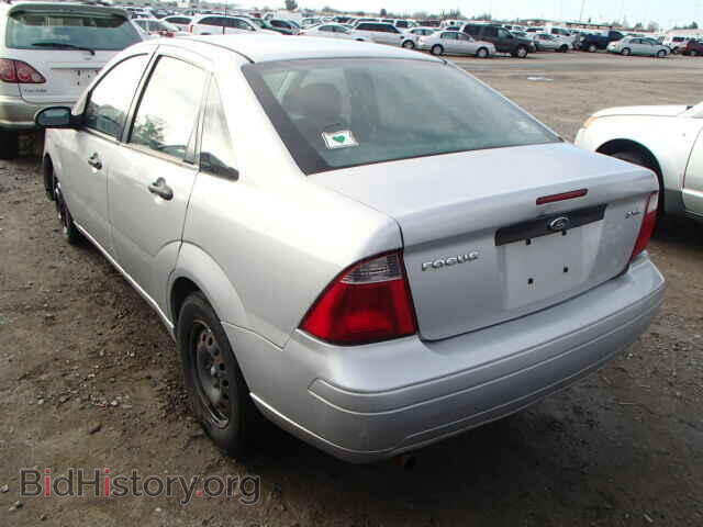 2005 FORD FOCUS - VIN: 1FAFP34NX5W313693 - Фото 3