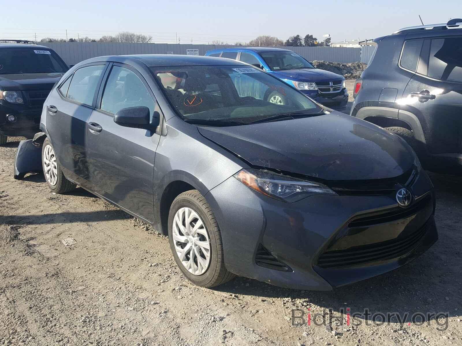 Photo 5YFBURHE7JP746440 - TOYOTA COROLLA 2018