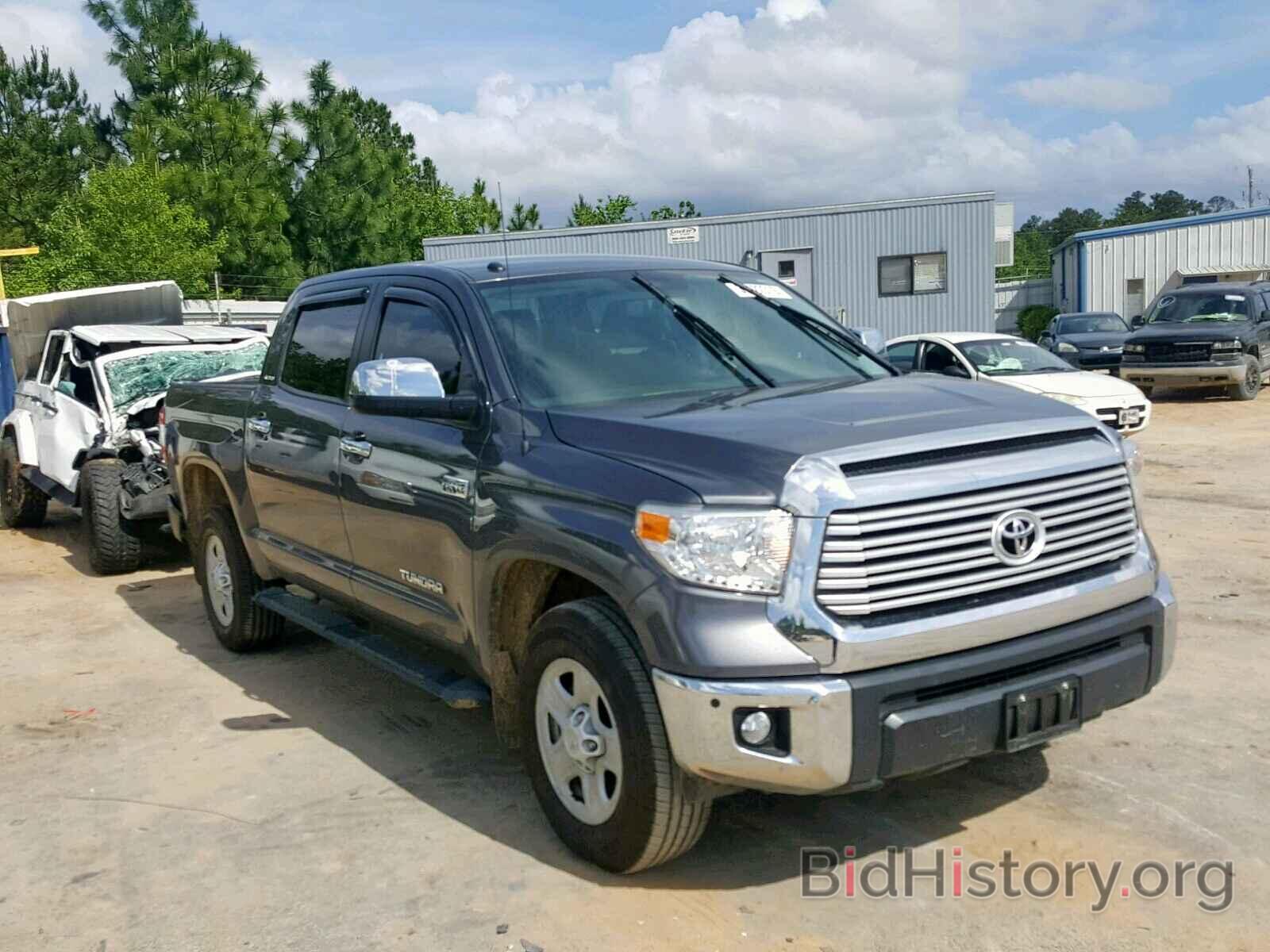 Photo 5TFHW5F19HX620136 - TOYOTA TUNDRA CRE 2017