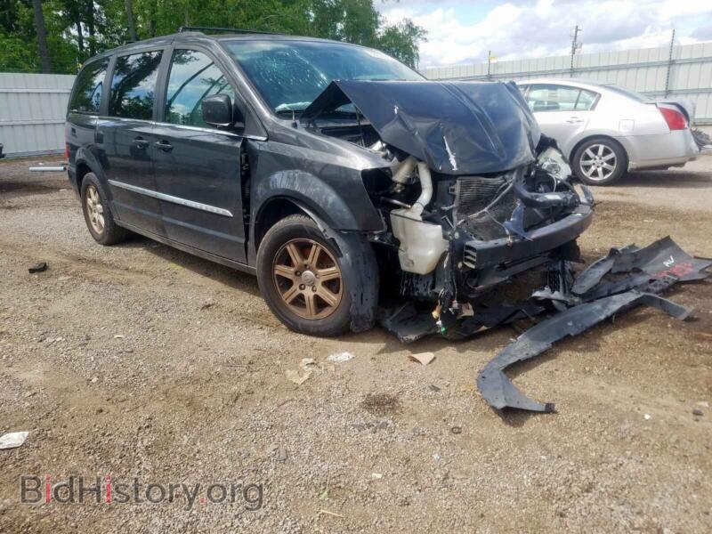 2011 Chrysler MINIVAN Town & COU (VIN 2A4RR5DG6BR701923) — photo 1 of 10, Copart, damage: front end