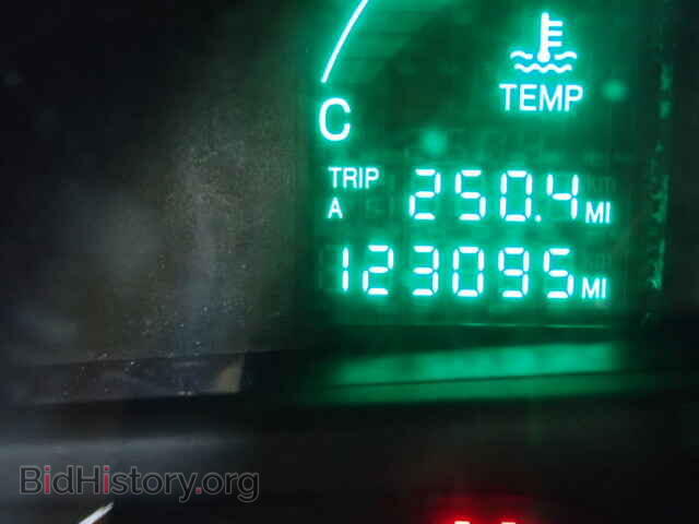 2001 CADILLAC DEVILLE - VIN: 1G6KD54Y81U134472 - Photo 8