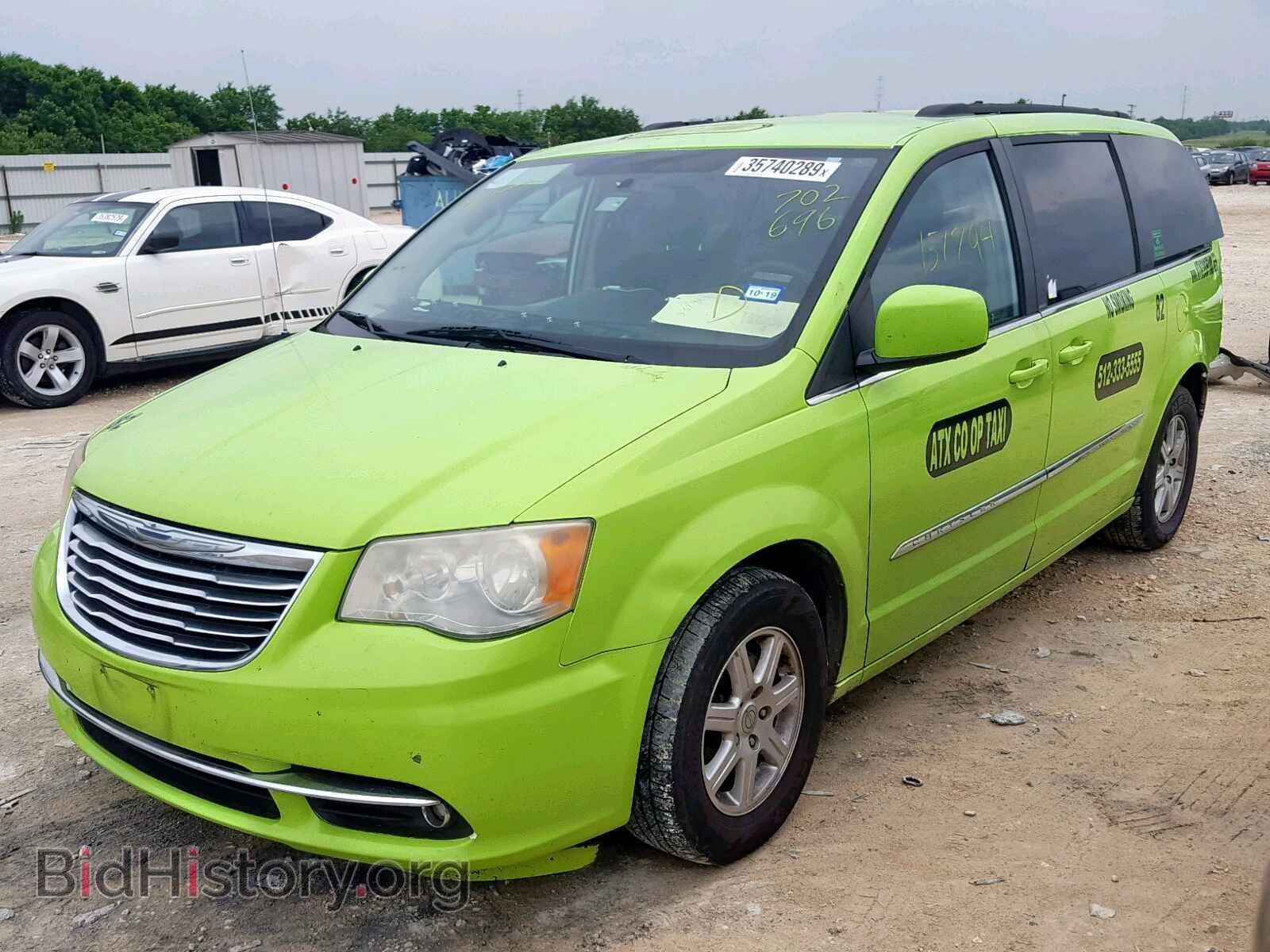 2011 CHRYSLER TOWN & COU - VIN: 2A4RR5DG4BR702696 - Фото 2