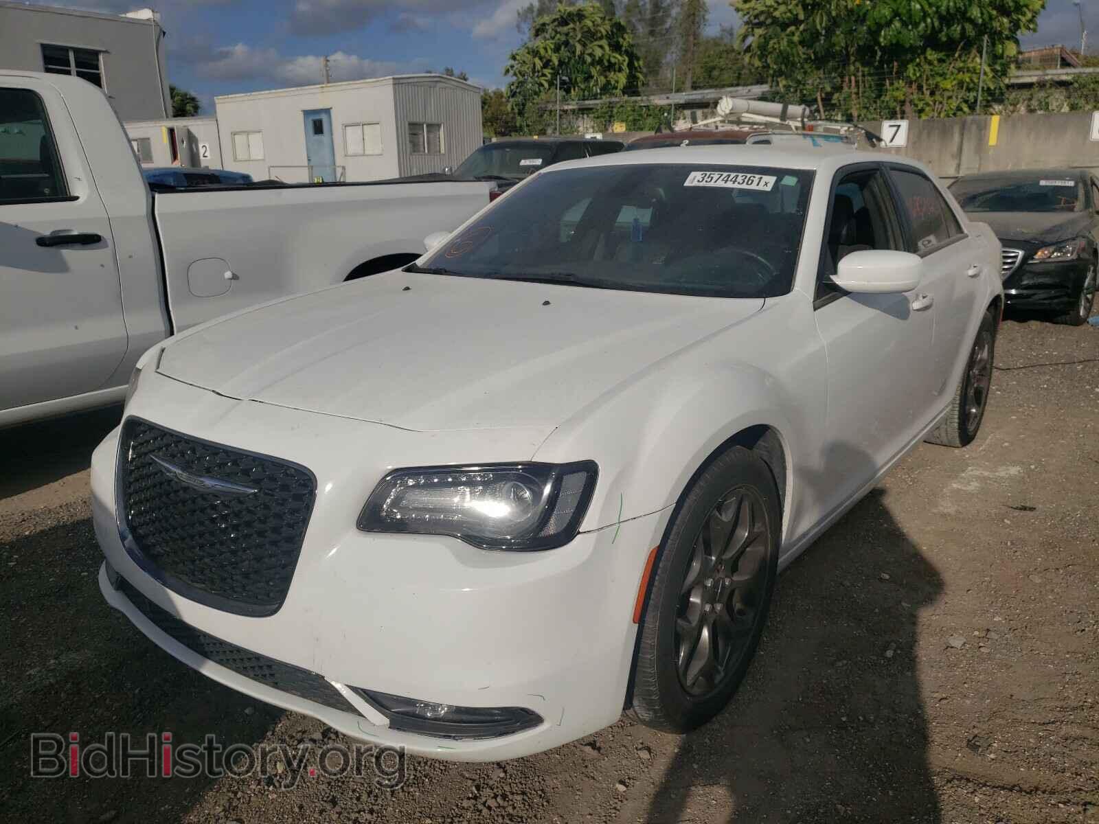 2015 CHRYSLER 300 - VIN: 2C3CCAGG4FH923460 - Фото 2