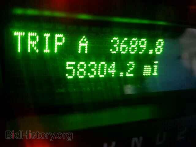 2011 FORD ECONOLINE - VIN: 1FBNE3BL1BDA90842 - Photo 8