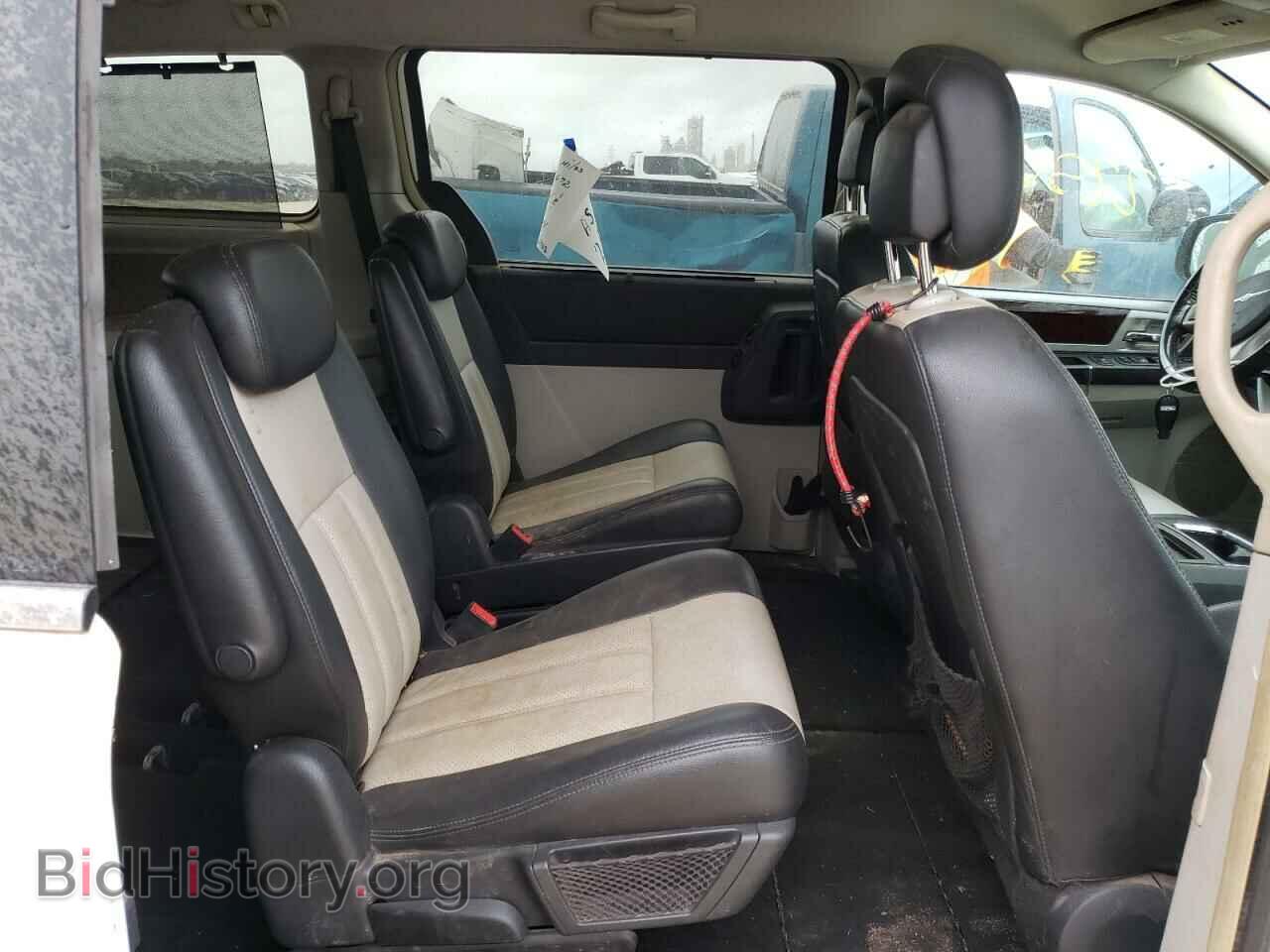 2010 CHRYSLER MINIVAN - VIN: 2A4RR8D19AR481186 - Фото 6