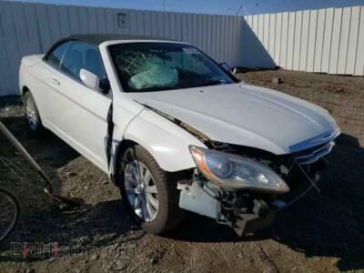2013 Chrysler 200 200 Tourin, белый — VIN 1C3BCBEB1DN592270, Copart