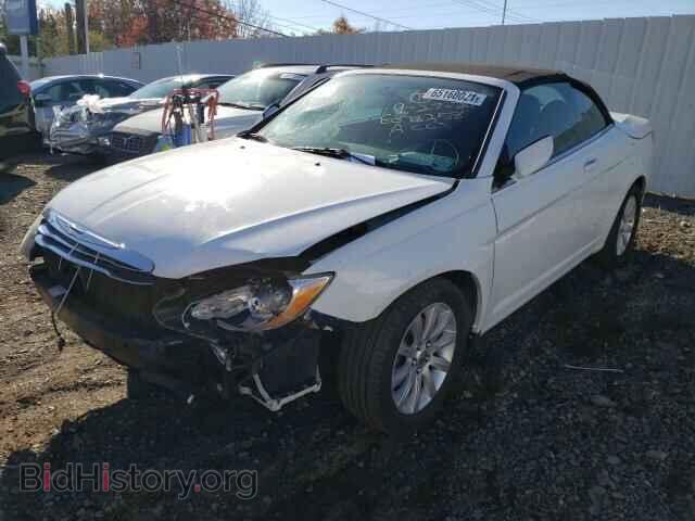 2013 CHRYSLER 200 - VIN: 1C3BCBEB1DN592270 - Фото 2