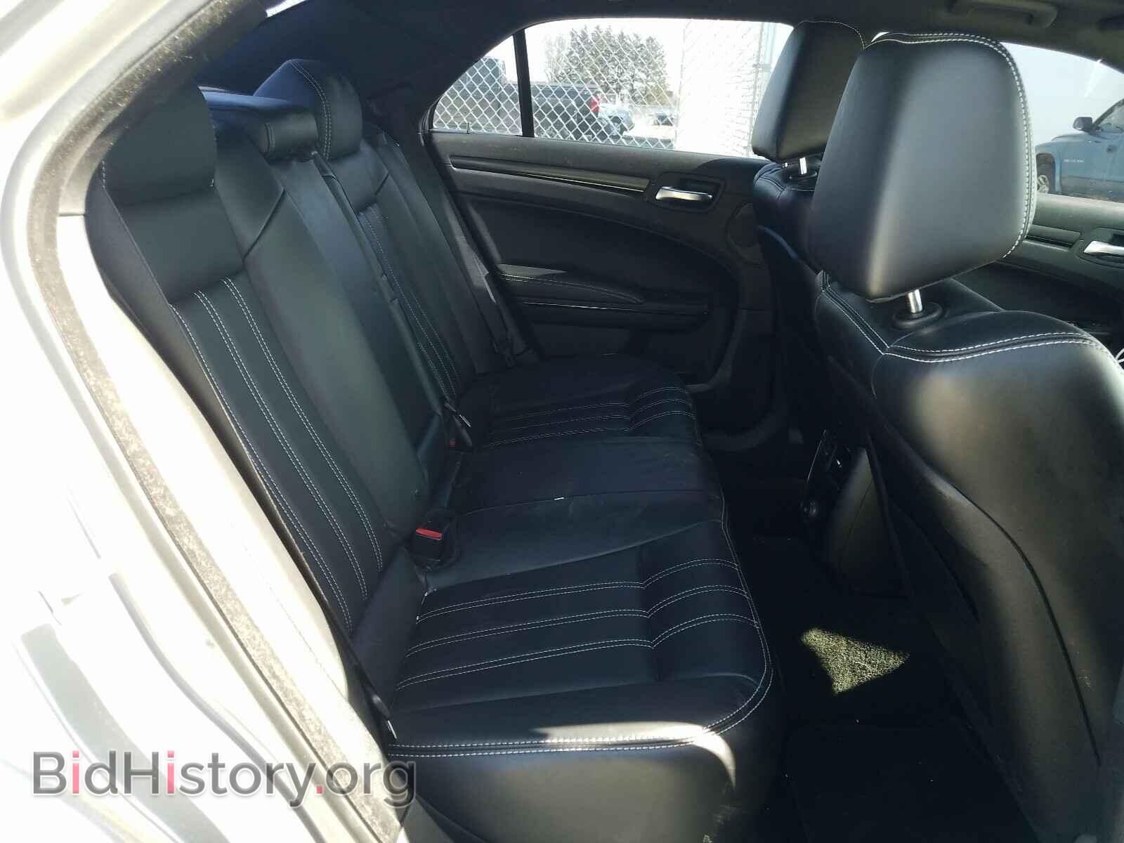 2014 CHRYSLER 300 - VIN: 2C3CCABG3EH344997 - Фото 6