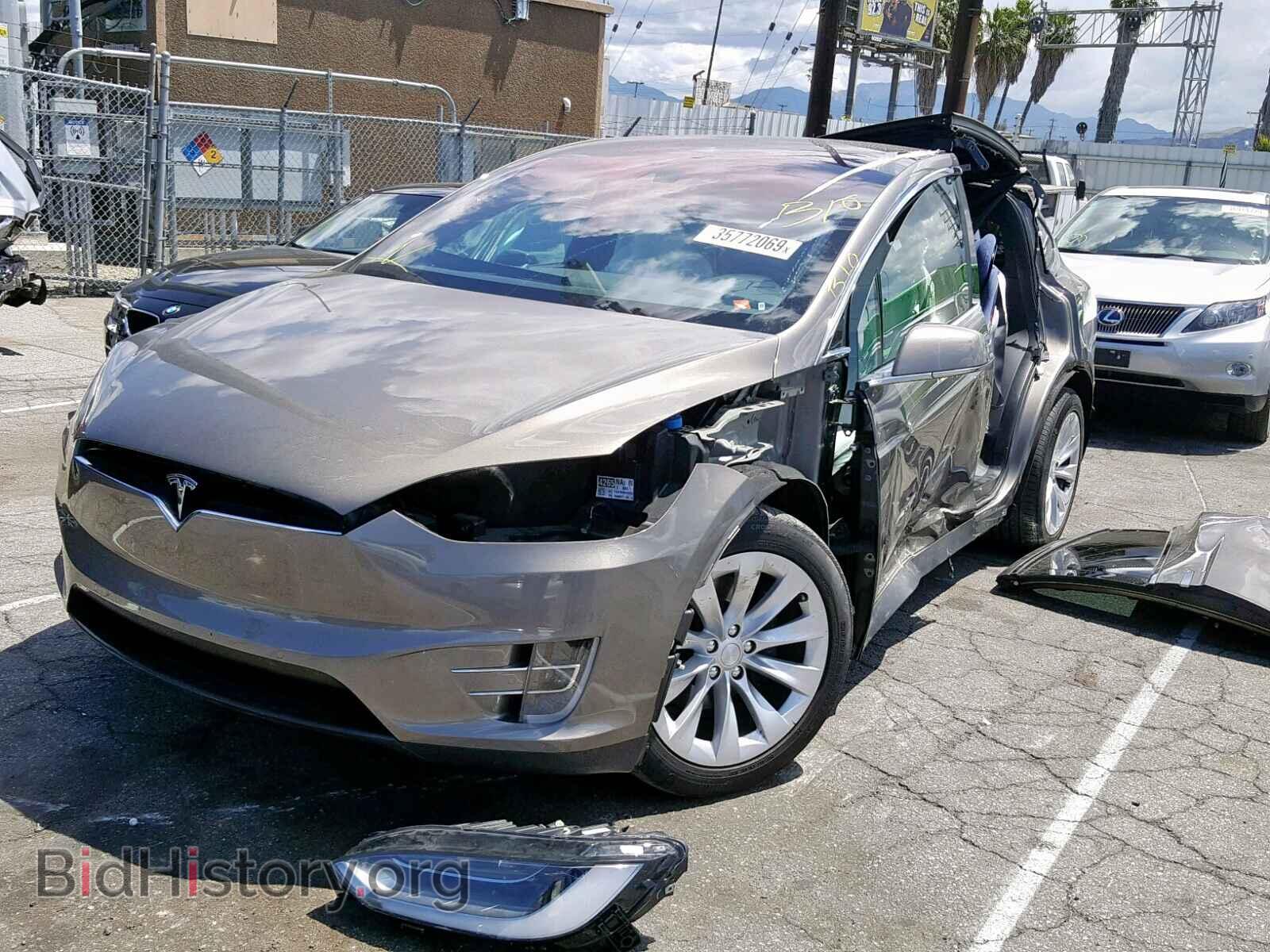 2016 TESLA MODEL X - VIN: 5YJXCAE29GF017672 - Photo 2