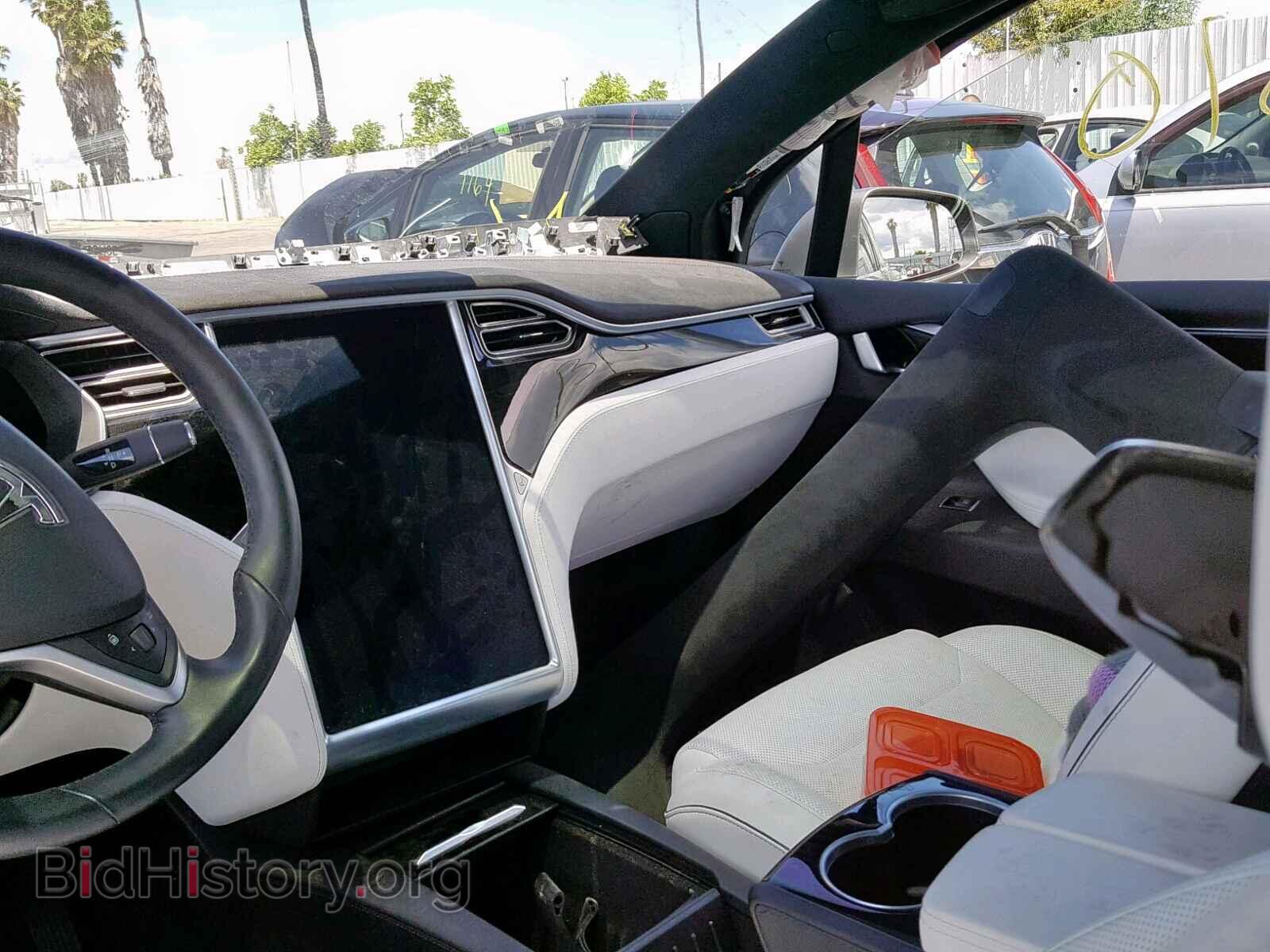 2016 TESLA MODEL X - VIN: 5YJXCAE29GF017672 - Photo 5