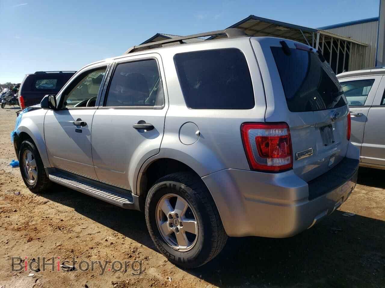 2011 FORD ESCAPE - VIN: 1FMCU0D77BKA60403 - Фото 2