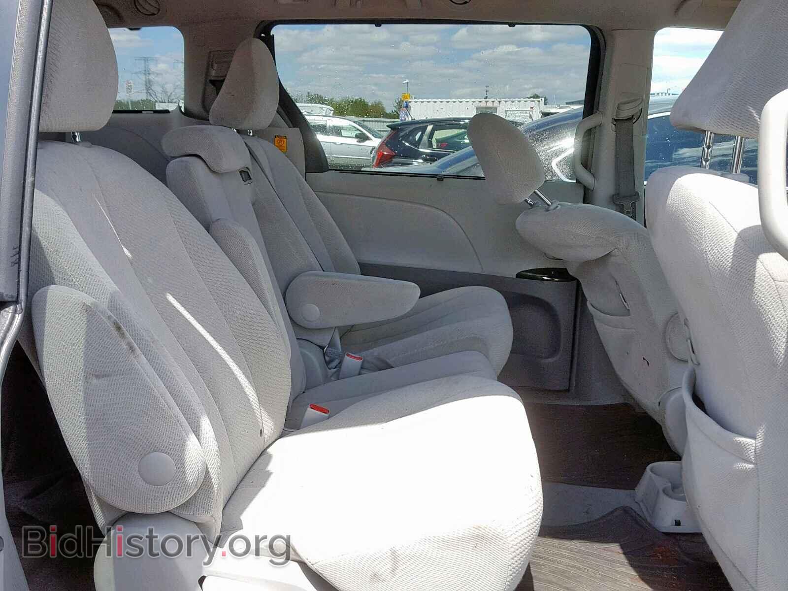 2013 TOYOTA SIENNA LE - VIN: 5TDKK3DC9DS358564 - Фото 6