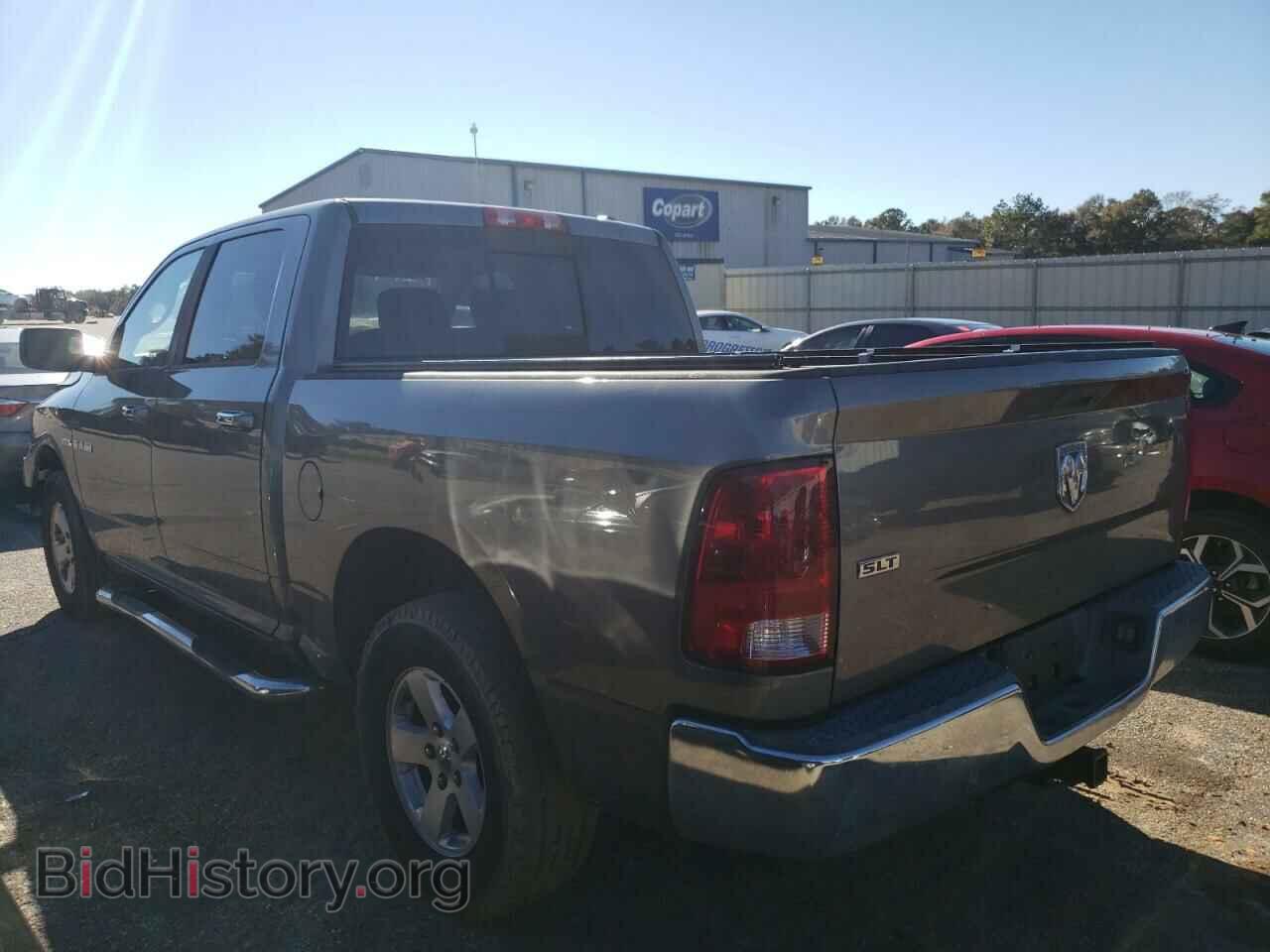 2010 DODGE RAM 1500 - VIN: 1D7RB1CT7AS127501 - Фото 2