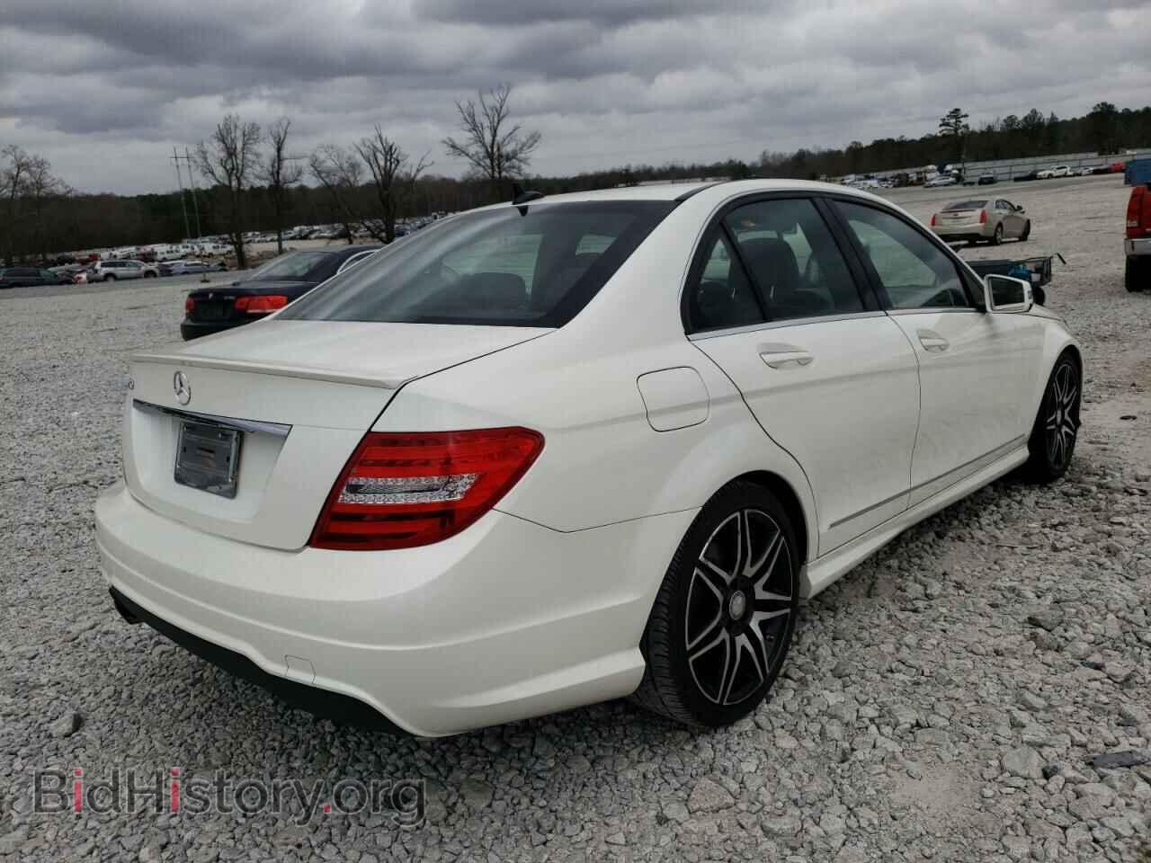2013 MERCEDES-BENZ C-CLASS - VIN: WDDGF4HB3DR269885 - Фото 4