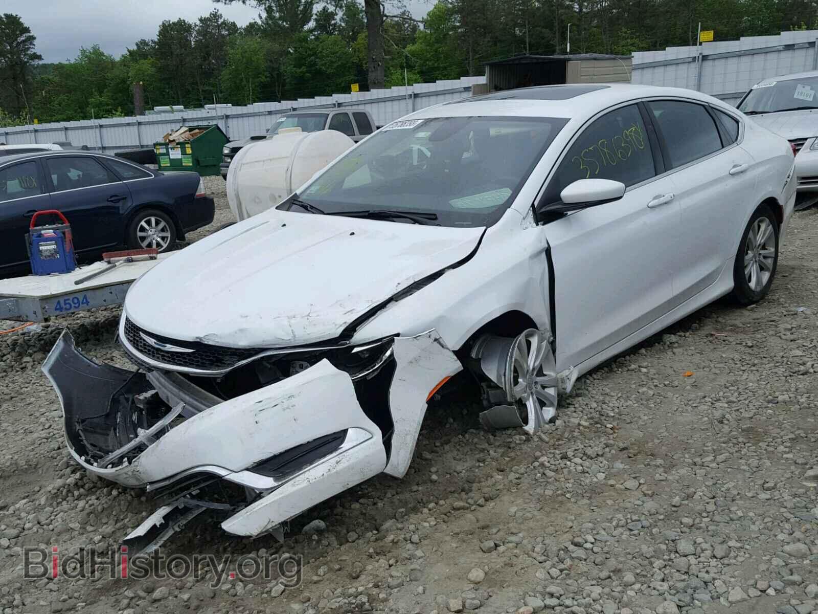 2015 CHRYSLER 200 - VIN: 1C3CCCAB5FN674358 - Фото 2