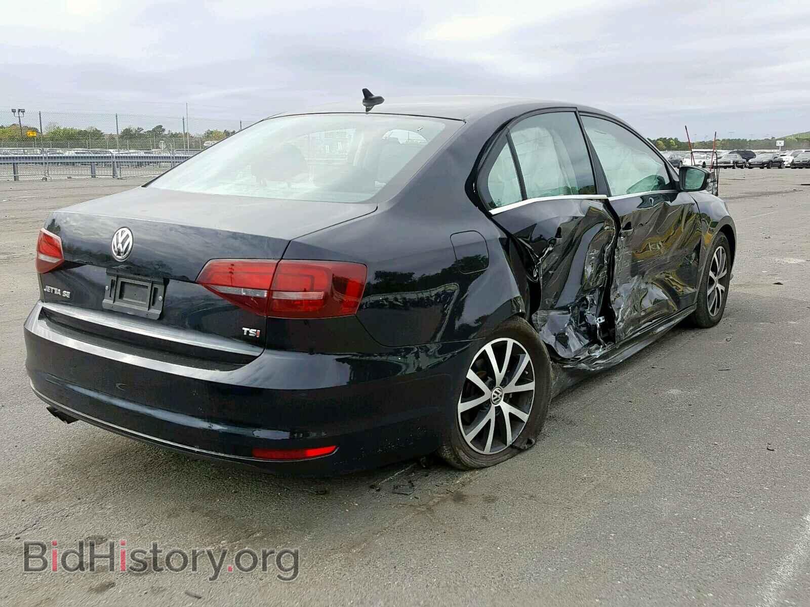 2017 VOLKSWAGEN JETTA - VIN: 3VWDB7AJ8HM376284 - Фото 4