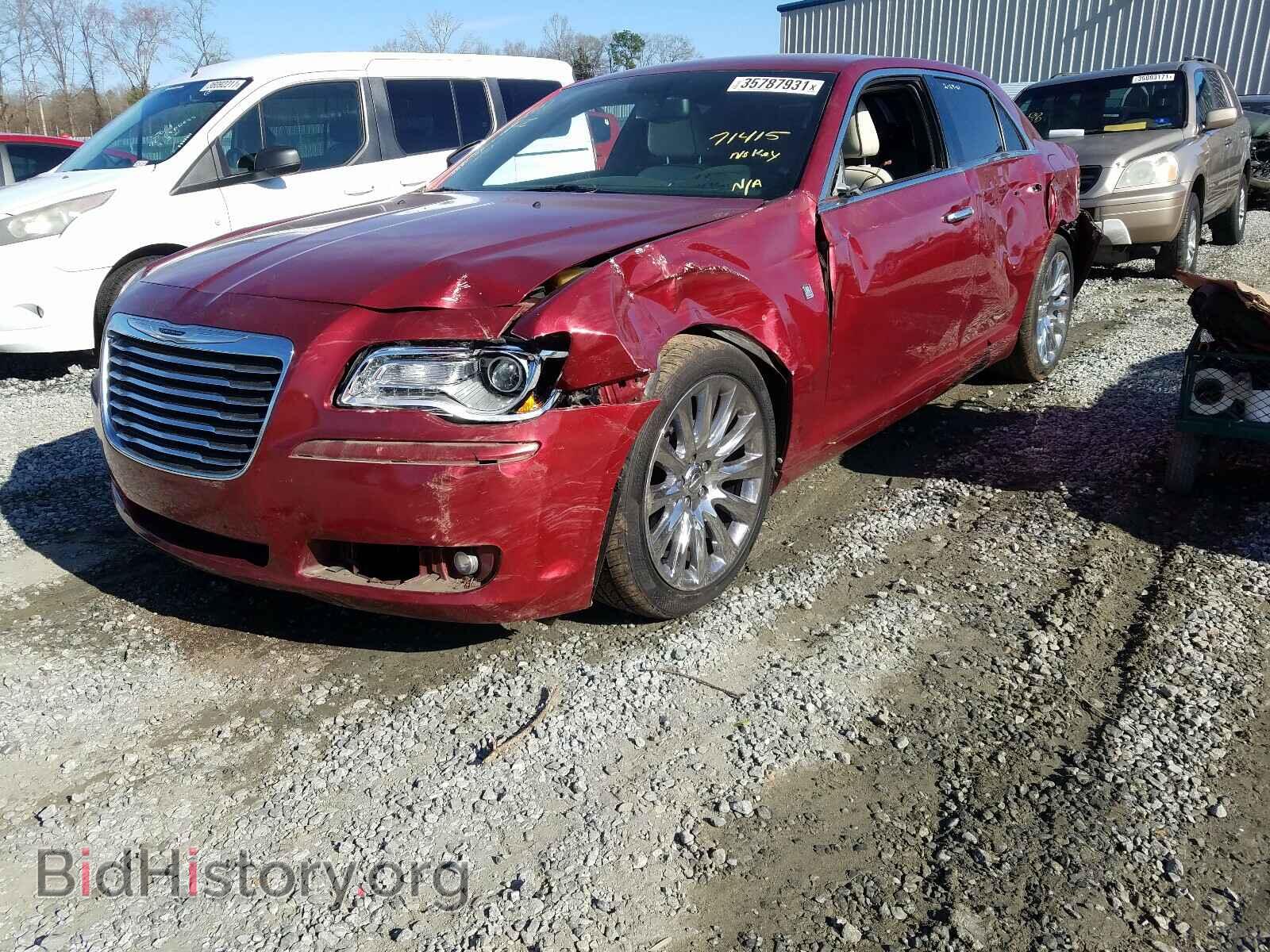 2013 CHRYSLER 300 - VIN: 2C3CCAAG5DH739117 - Фото 2