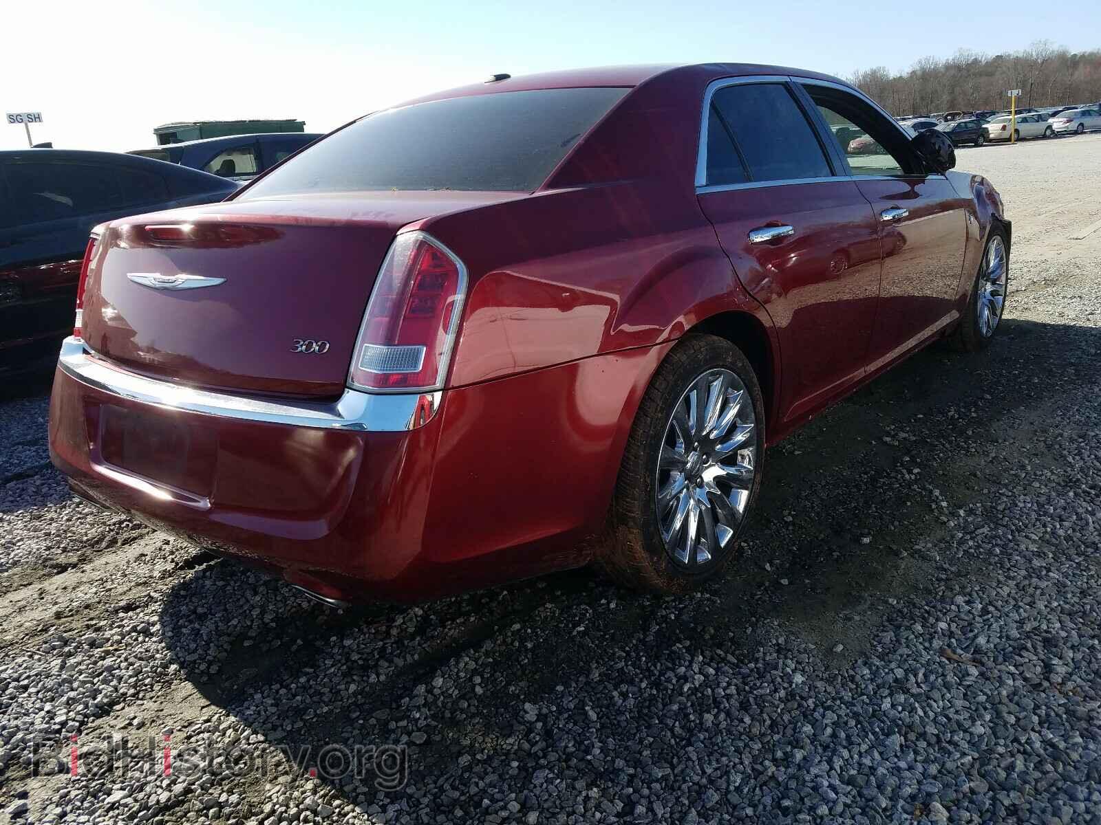 2013 CHRYSLER 300 - VIN: 2C3CCAAG5DH739117 - Фото 4