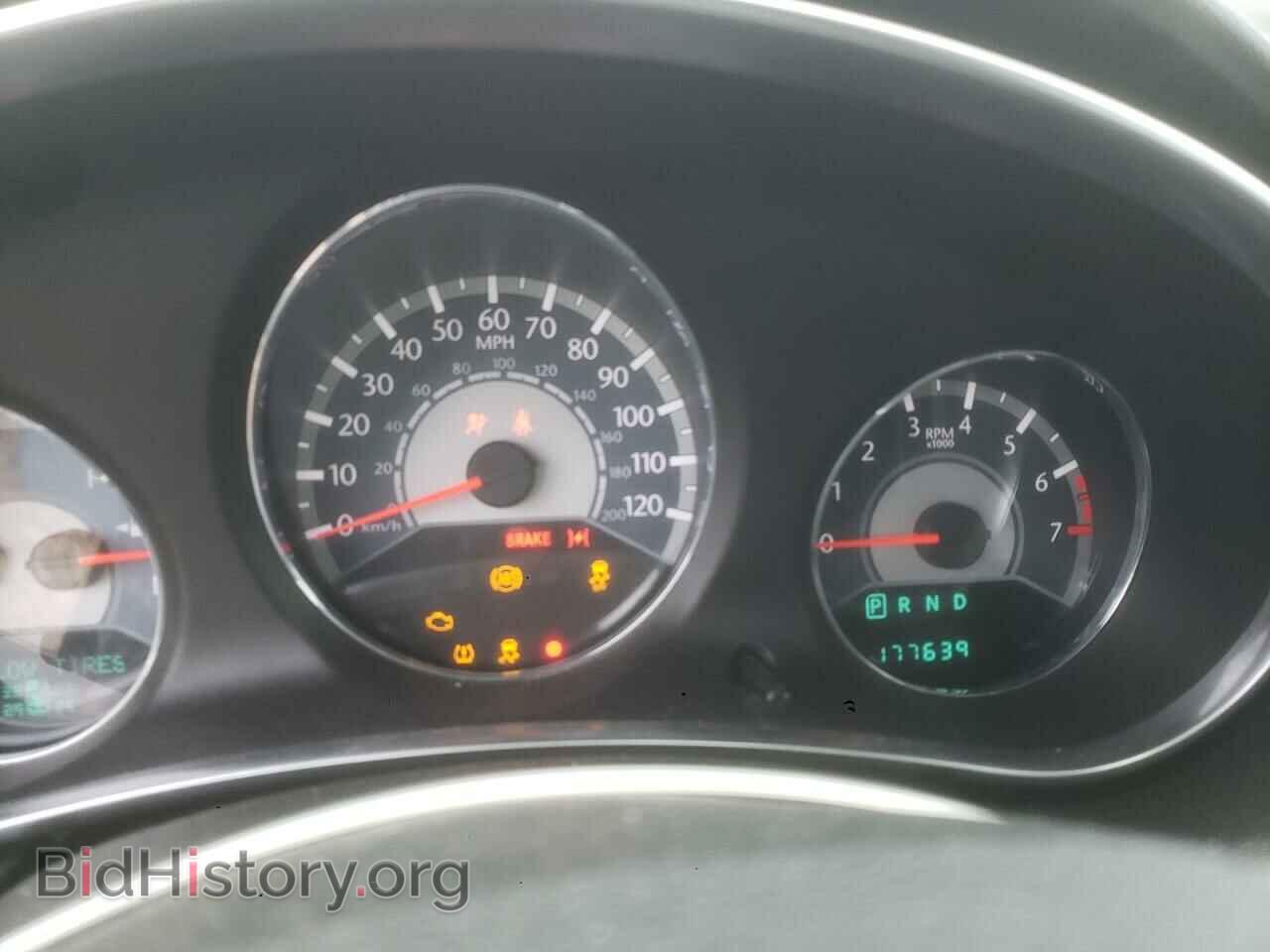 2011 CHRYSLER 200 - VIN: 1C3BC2FG5BN619820 - Фото 9