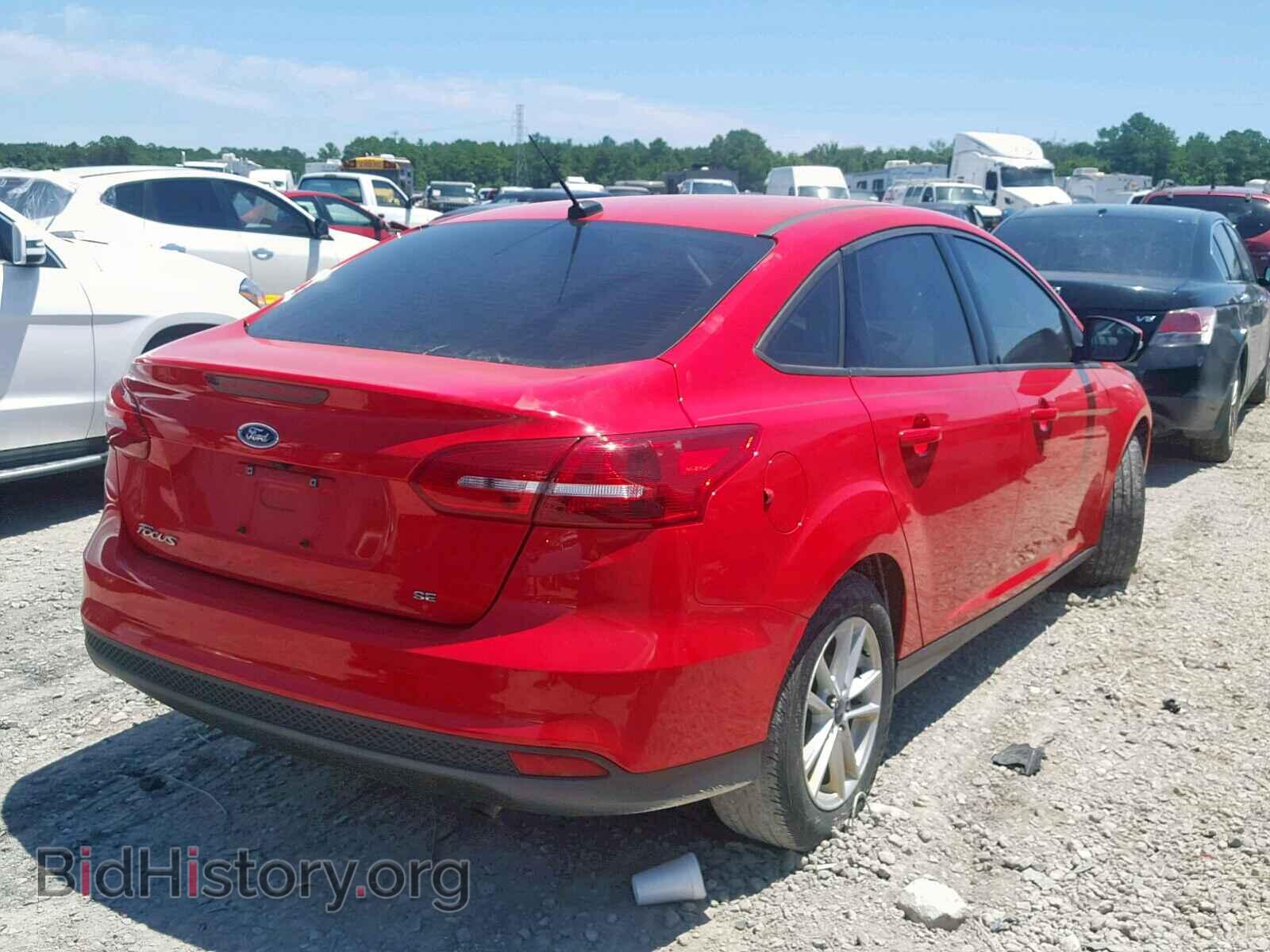 2017 FORD FOCUS SE - VIN: 1FADP3F2XHL324399 - Фото 4