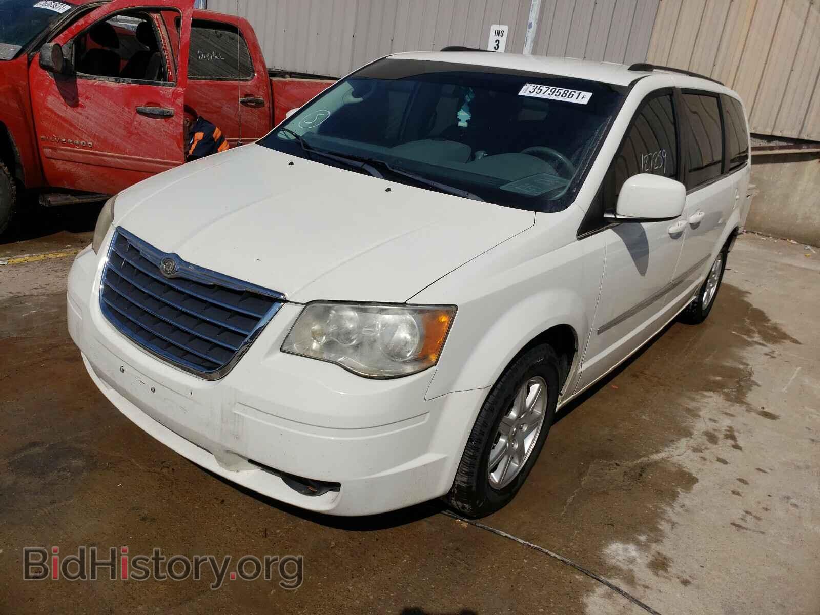 2010 CHRYSLER MINIVAN - VIN: 2A4RR5D15AR492300 - Фото 2