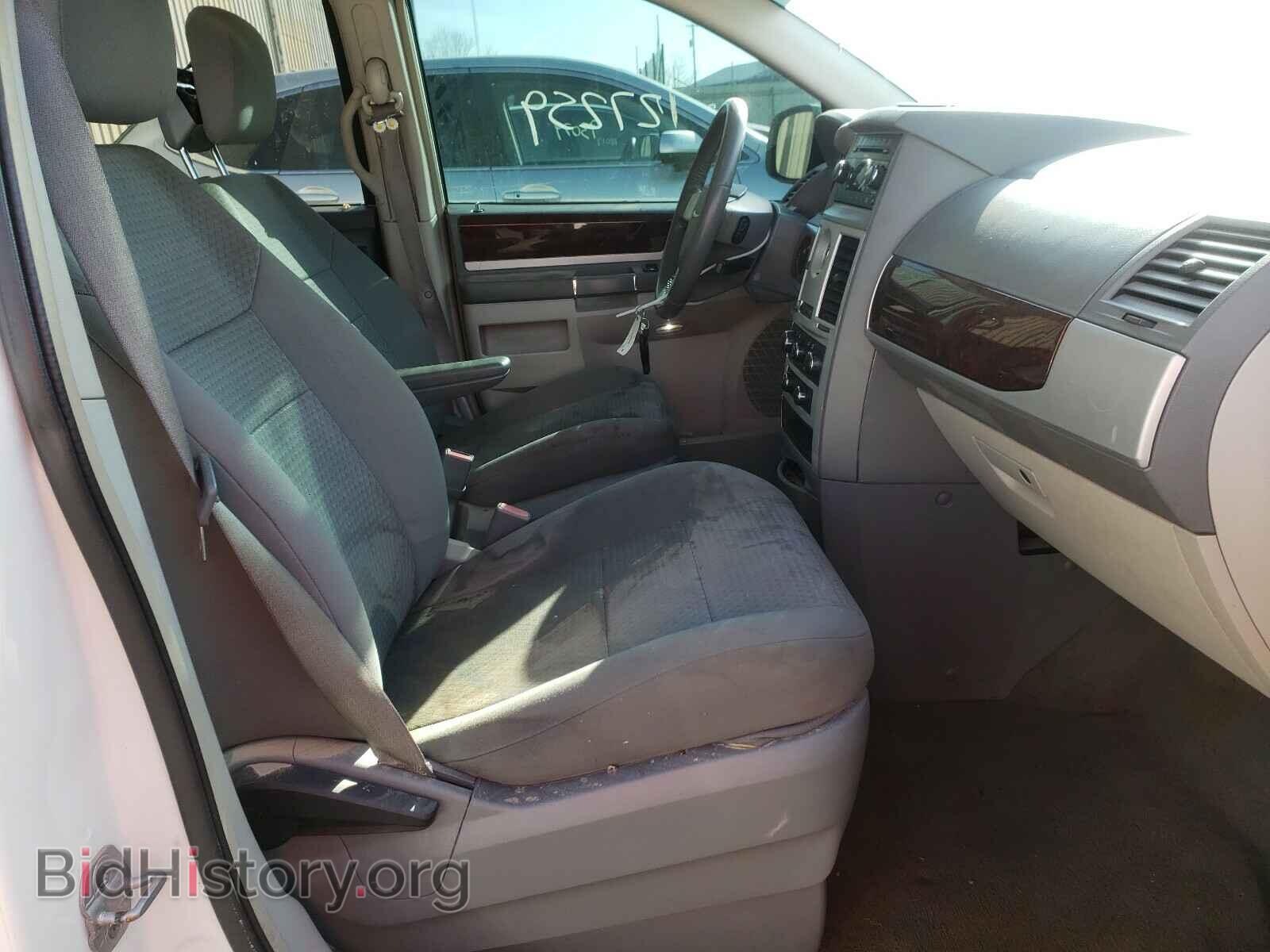 2010 CHRYSLER MINIVAN - VIN: 2A4RR5D15AR492300 - Фото 5