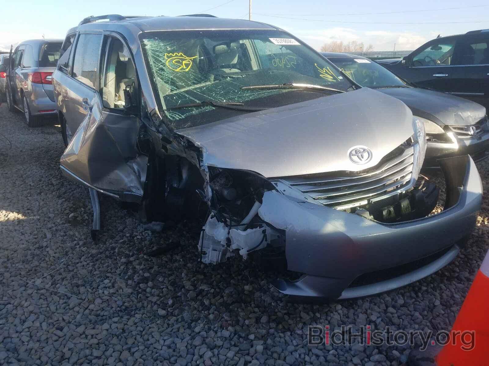 Photo 5TDJK3DC1GS131644 - TOYOTA SIENNA 2016