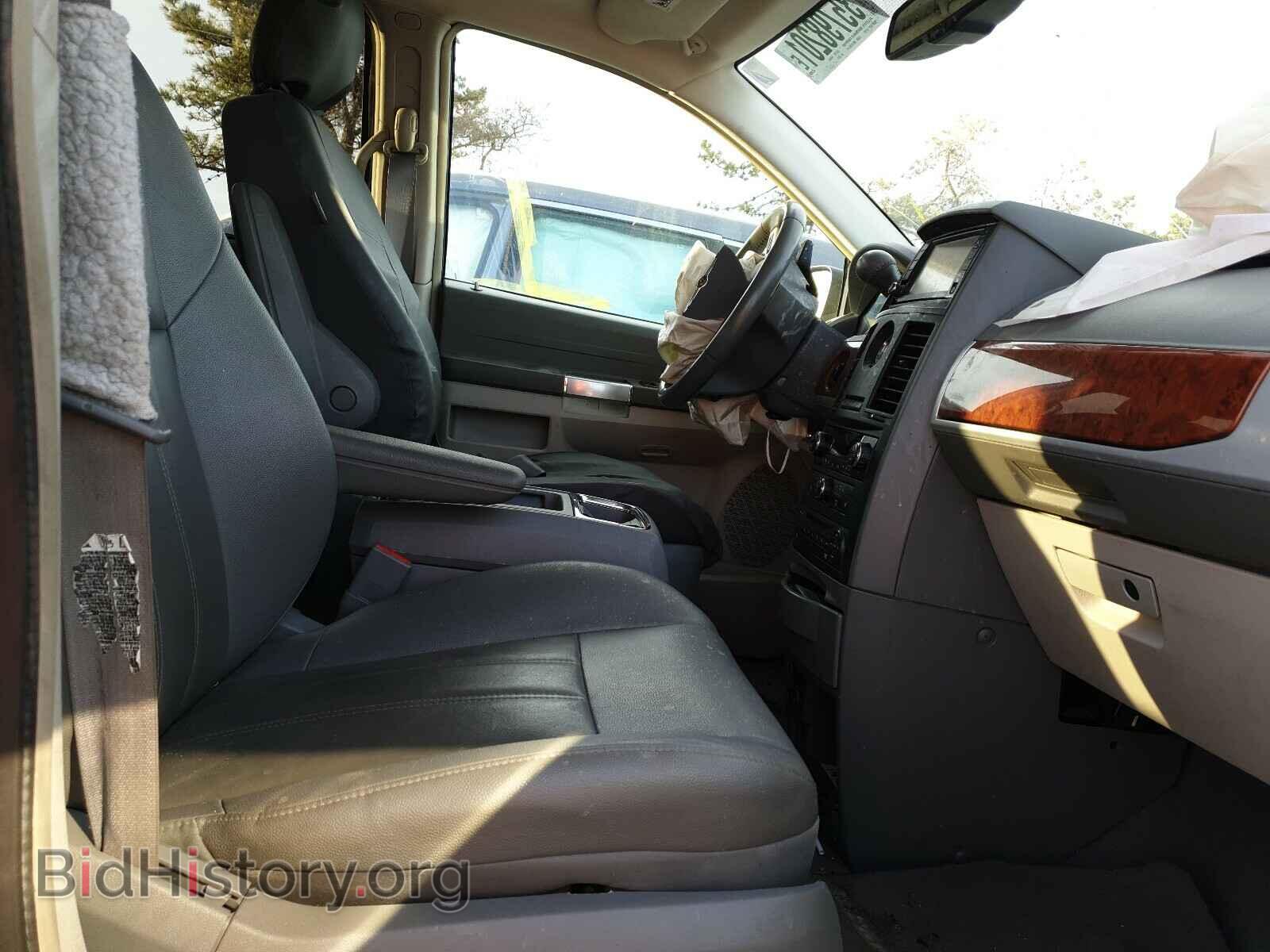 2008 CHRYSLER MINIVAN - VIN: 2A8HR54P68R752311 - Фото 5