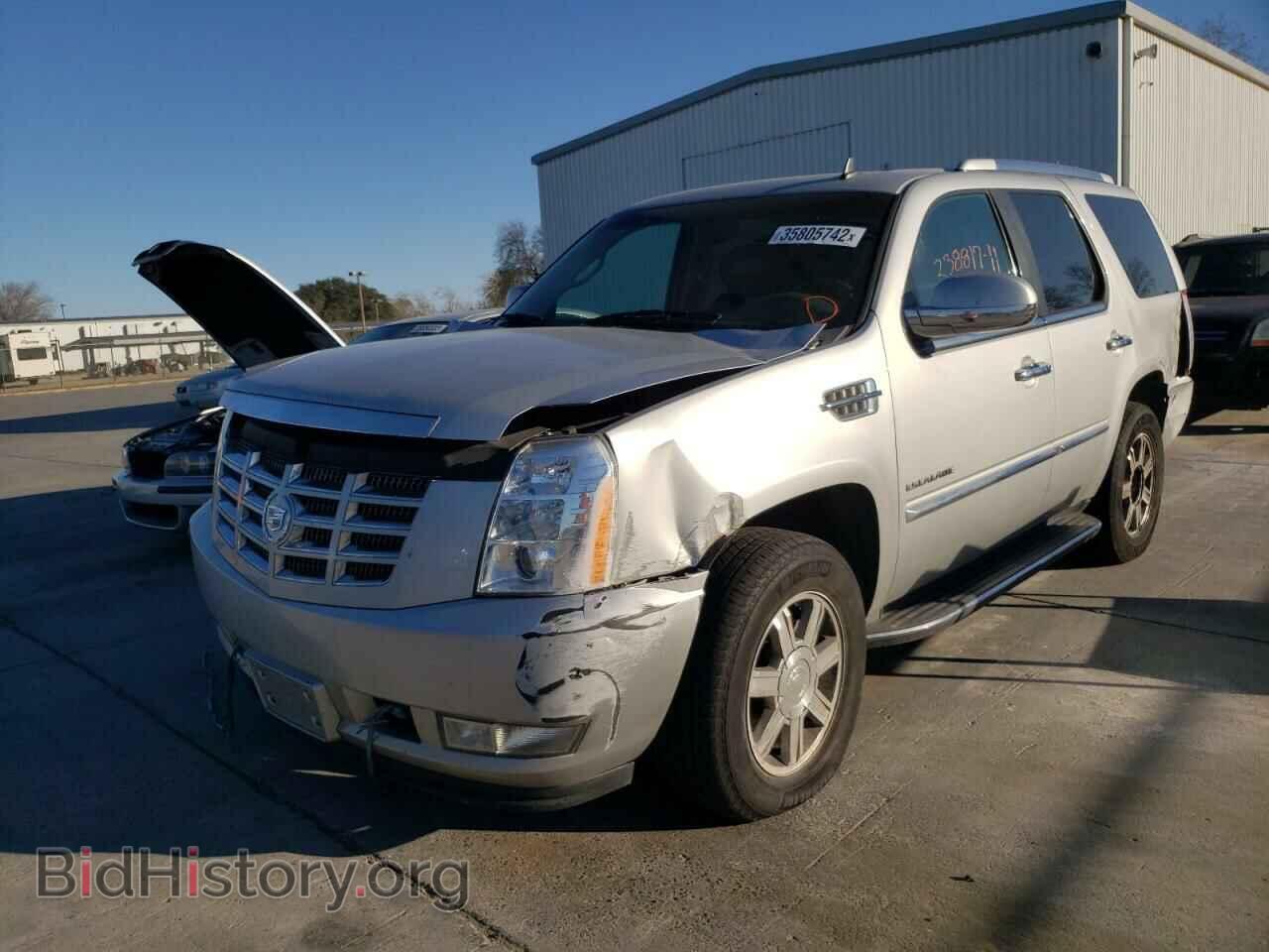 2011 CADILLAC ESCALADE - VIN: 1GYS4AEF8BR241040 - Фото 2