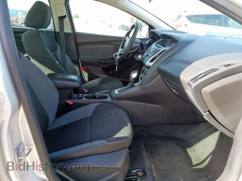 2013 Ford FOCUS (VIN 1FADP3F2XDL320864) — photo 5 of 10