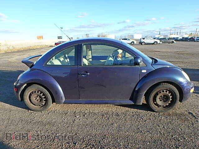 2000 VOLKSWAGEN BEETLE - VIN: 3VWCA21C1YM401769 - Фото 10