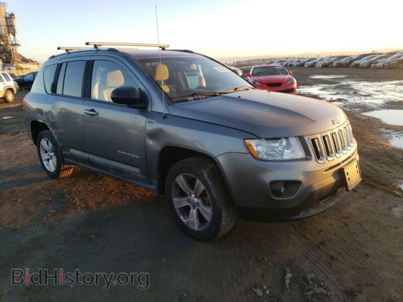 2011 Jeep COMPASS (VIN 1J4NF1FB5BD240248) — фото 4 из 13