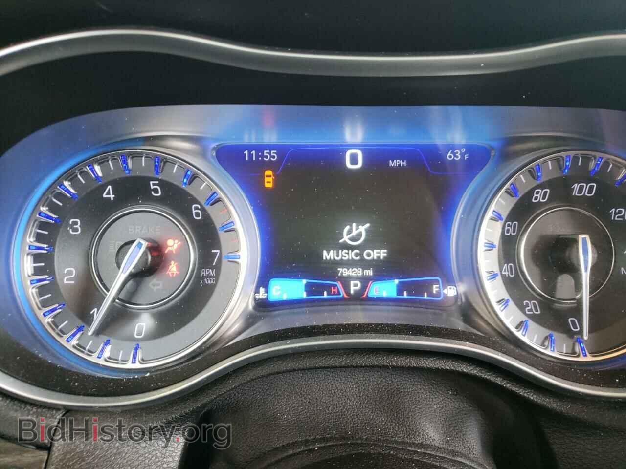2019 CHRYSLER 300 - VIN: 2C3CCAAG3KH590185 - Фото 8