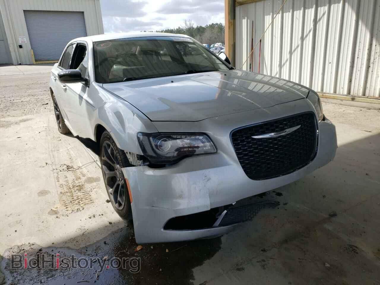 2019 CHRYSLER 300 - VIN: 2C3CCAAG3KH590185 - Фото 9