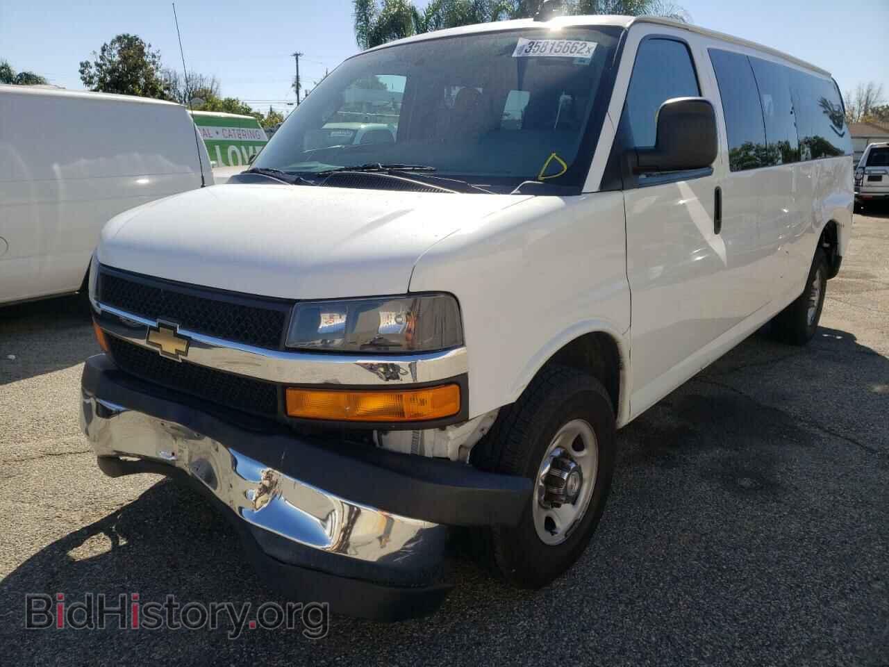 2017 CHEVROLET EXPRESS - VIN: 1GAZGPFGXH1201936 - Фото 2