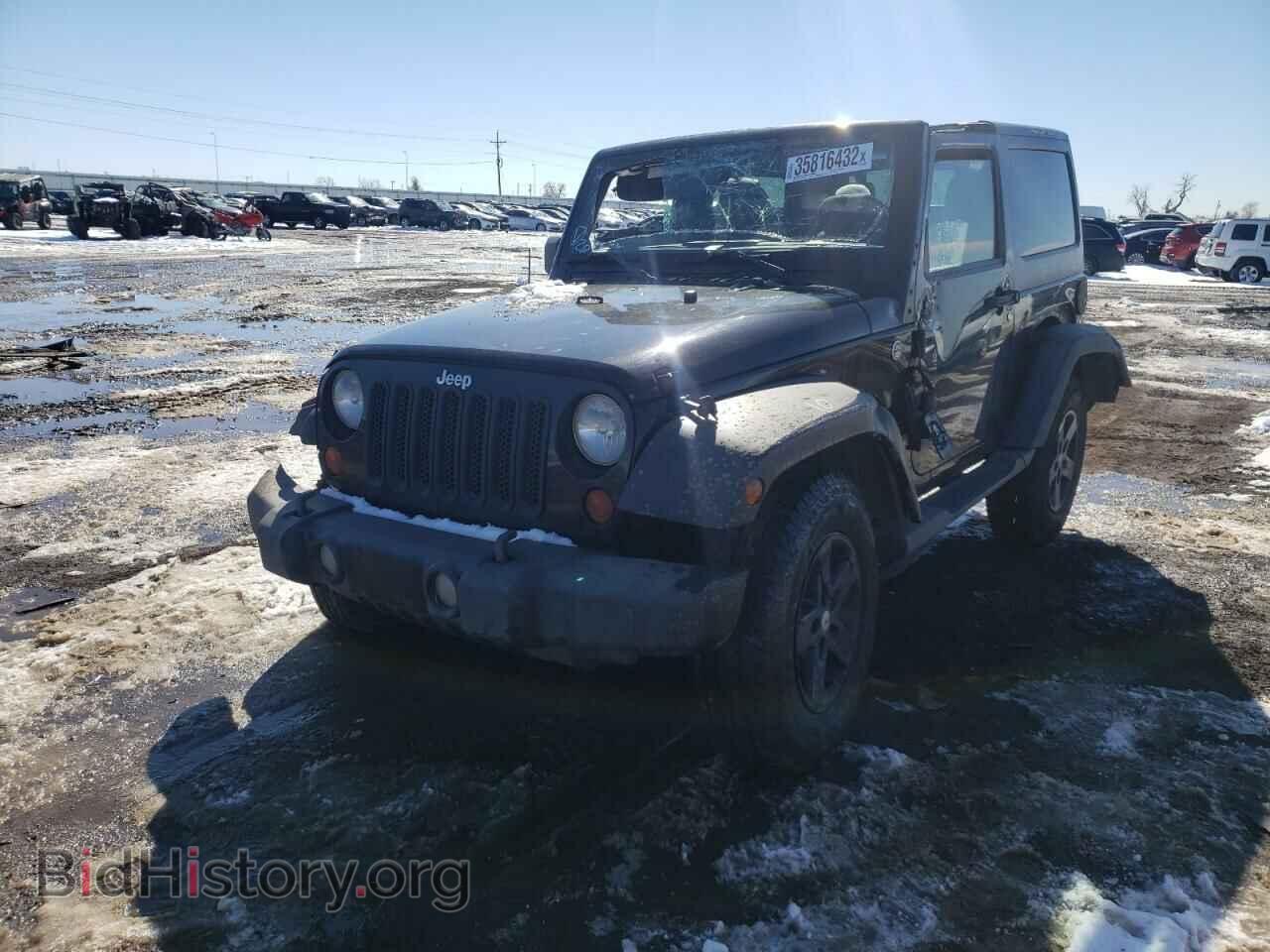 2011 JEEP WRANGLER - VIN: 1J4AA2D13BL574118 - Фото 2