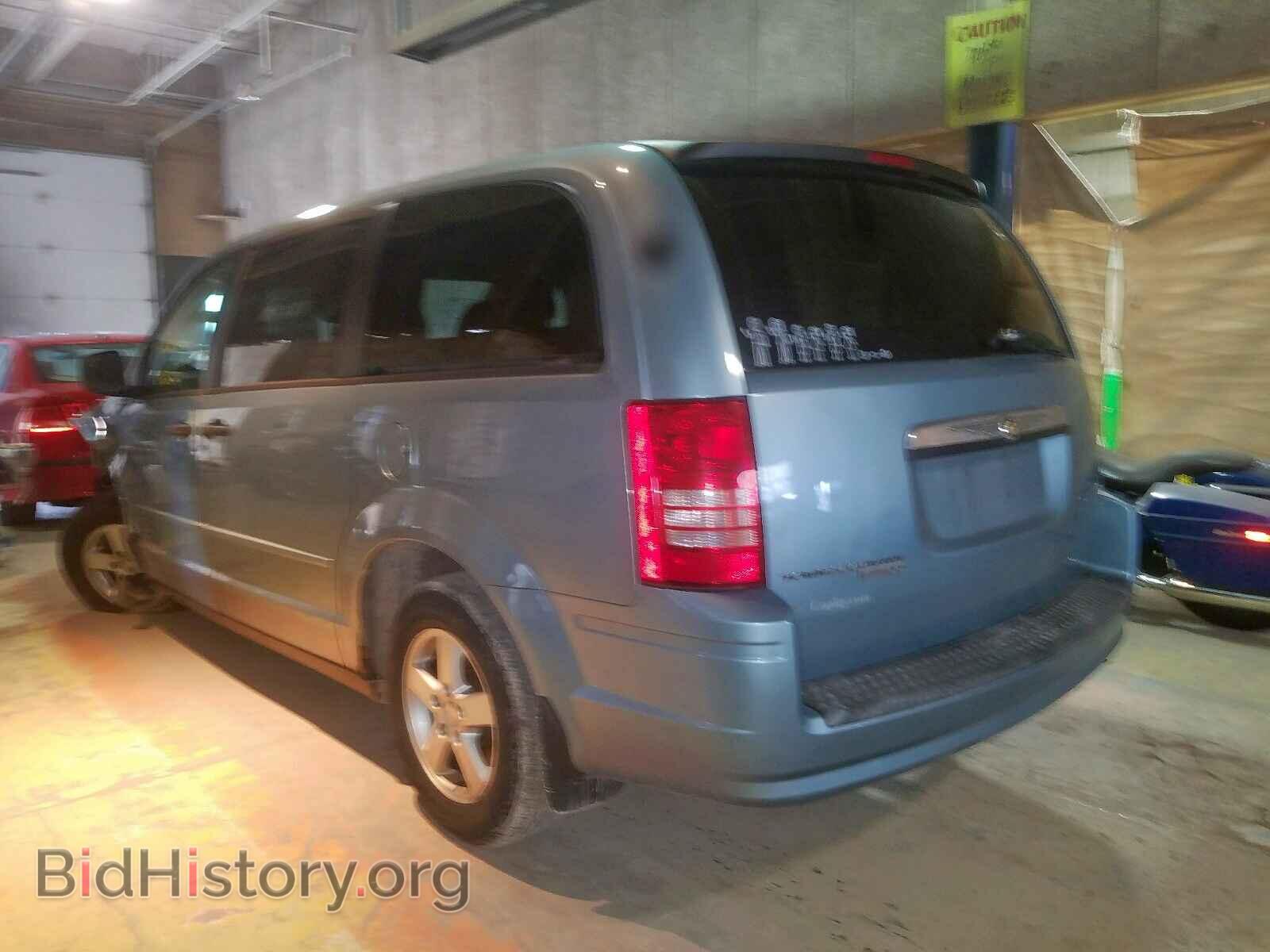 2008 CHRYSLER MINIVAN - VIN: 2A8HR44H18R629132 - Фото 3