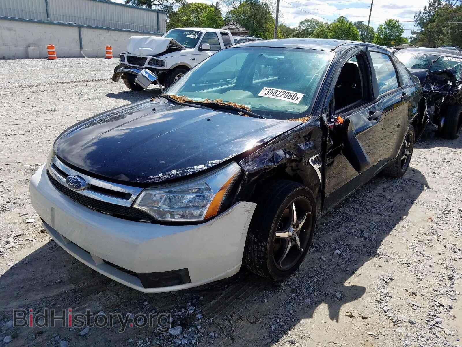 2008 FORD FOCUS - VIN: 1FAHP35N98W136646 - Photo 2
