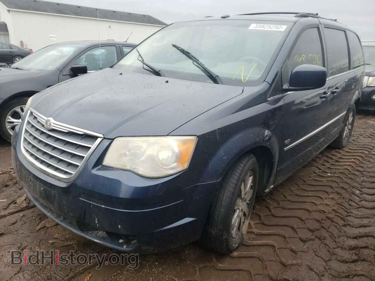 2009 CHRYSLER MINIVAN - VIN: 2A8HR54159R666792 - Фото 2