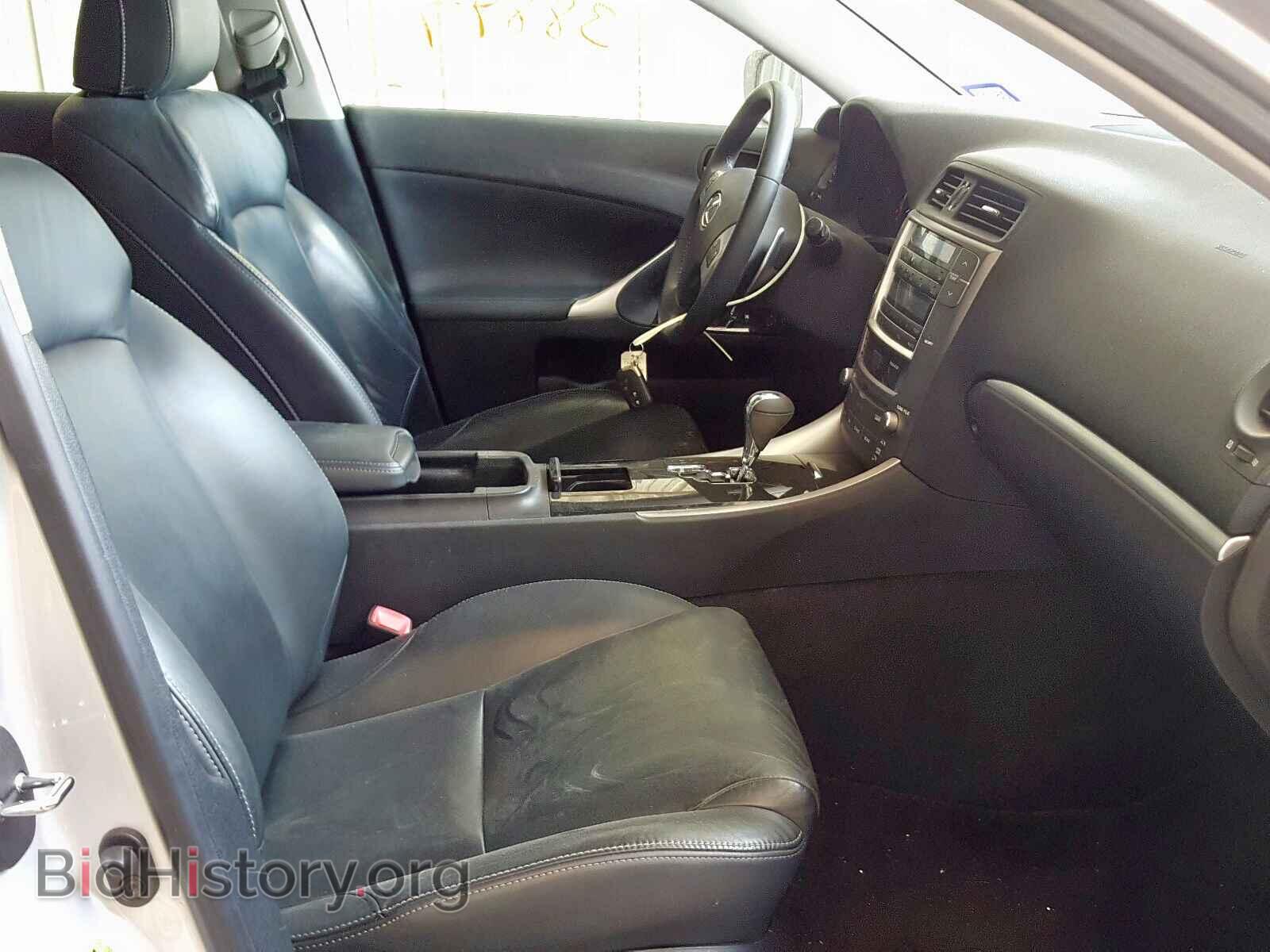 2011 LEXUS IS - VIN: JTHBF5C25B5147842 - Фото 5