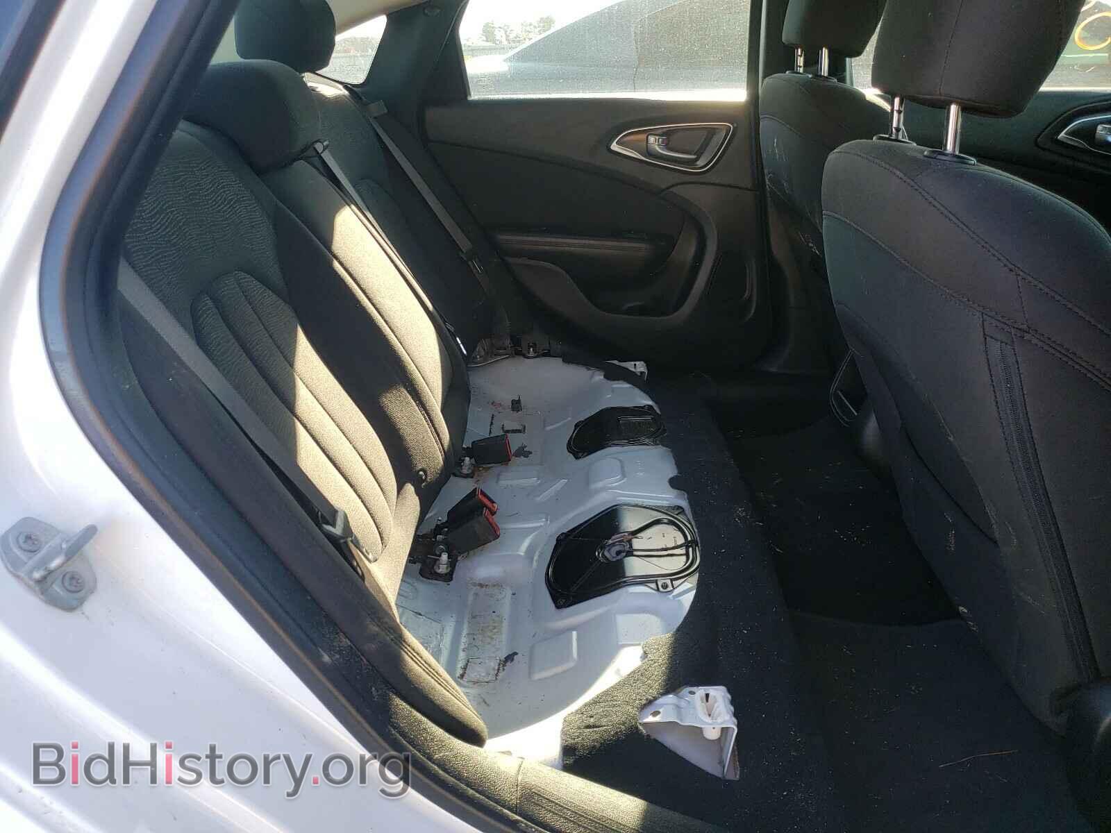 2016 CHRYSLER 200 - VIN: 1C3CCCAB6GN165347 - Фото 6