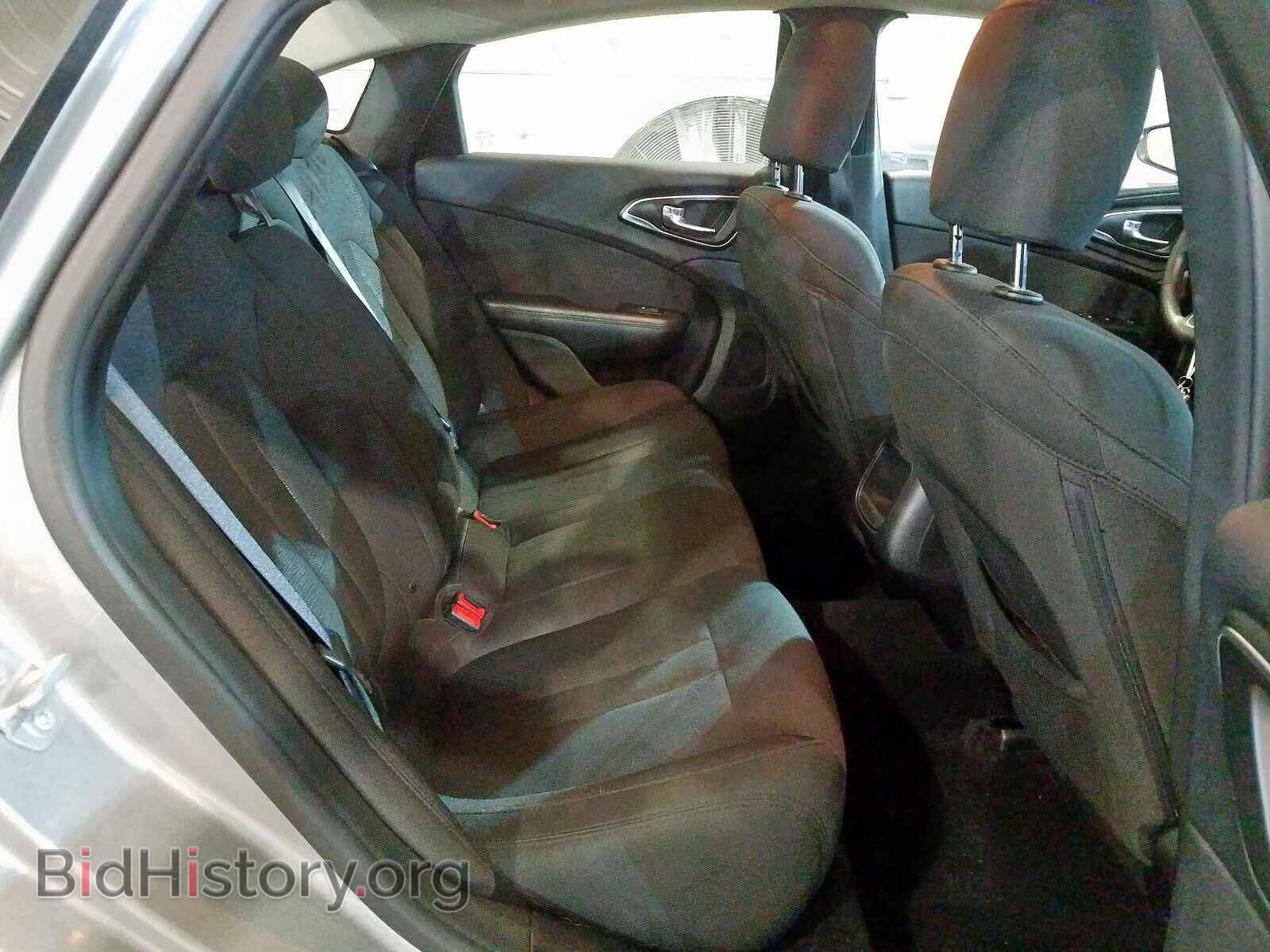 2016 CHRYSLER 200 - VIN: 1C3CCCFB3GN120990 - Фото 6