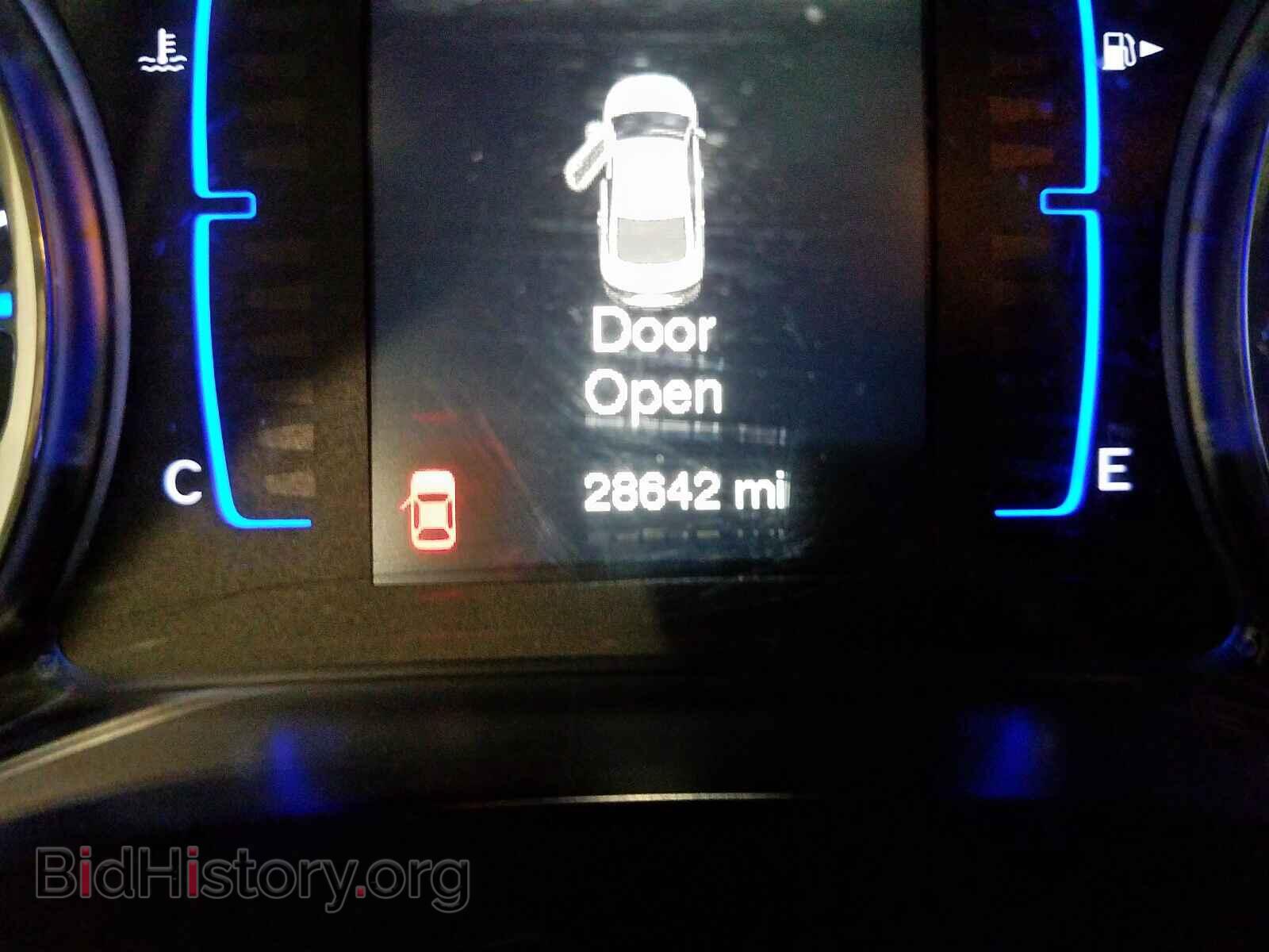 2016 CHRYSLER 200 - VIN: 1C3CCCFB3GN120990 - Фото 8