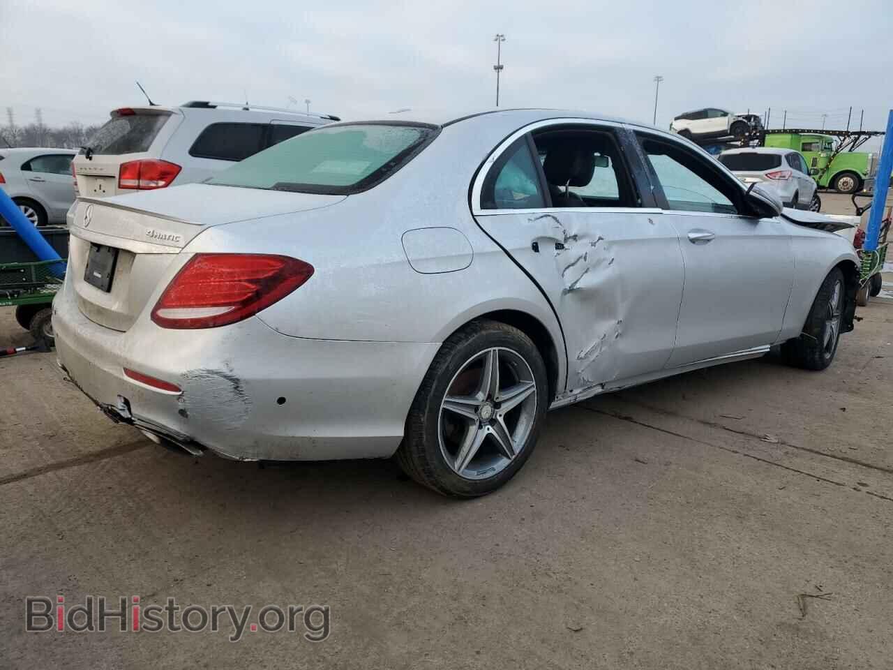 2017 MERCEDES-BENZ E-CLASS - VIN: WDDZF4KB0HA064529 - Фото 3