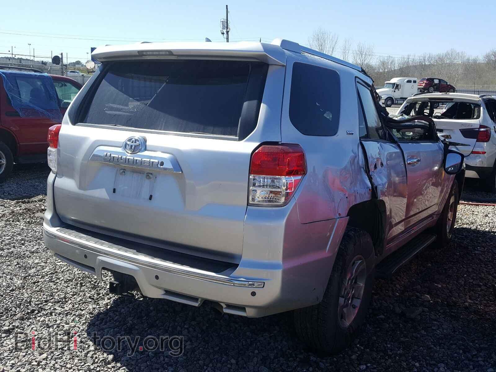 2011 TOYOTA 4RUNNER - VIN: JTEZU5JR6B5015643 - Фото 4