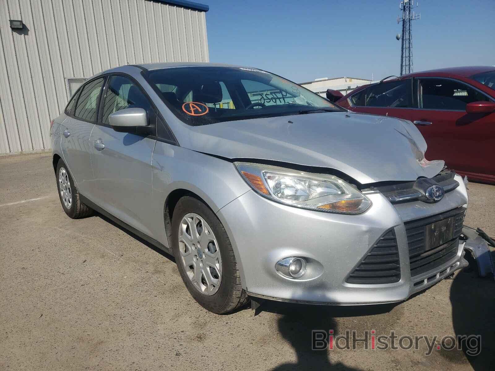 Photo 1FAHP3F2XCL195798 - FORD FOCUS 2012