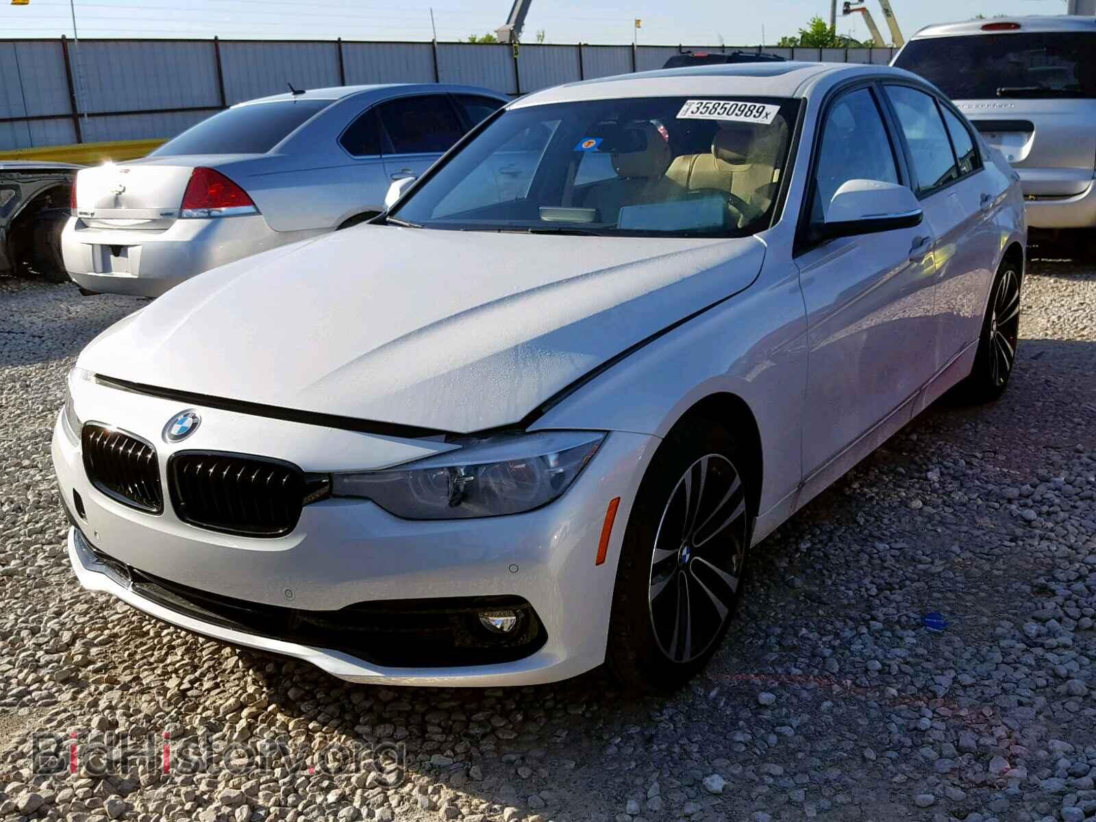 2018 BMW 3 SERIES - VIN: WBA8B9C52JEE83195 - Фото 2