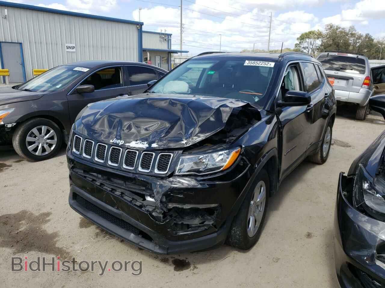 2018 JEEP COMPASS - VIN: 3C4NJCBB2JT233868 - Photo 2