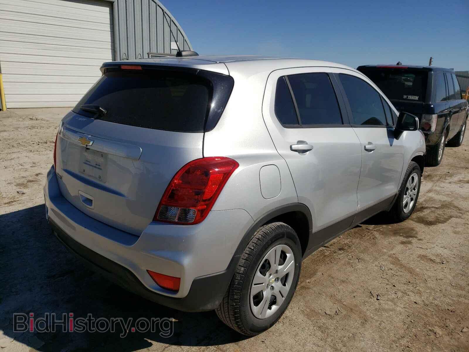 2017 CHEVROLET TRAX - VIN: 3GNCJKSB3HL270530 - Фото 4