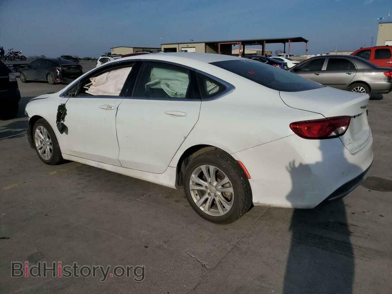 2016 CHRYSLER 200 - VIN: 1C3CCCAB9GN166721 - Фото 2